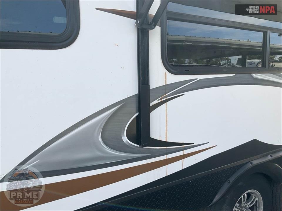 2015 Dutchmen R2600 RUBICON TOY-HAULER TRAVEL TRAILER — фото 48