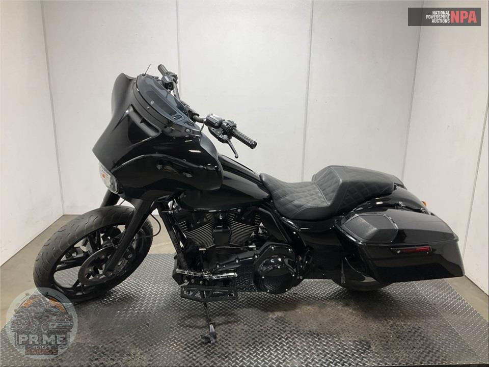 2016 Harley-Davidson FLHX STREET GLIDE — фото 3