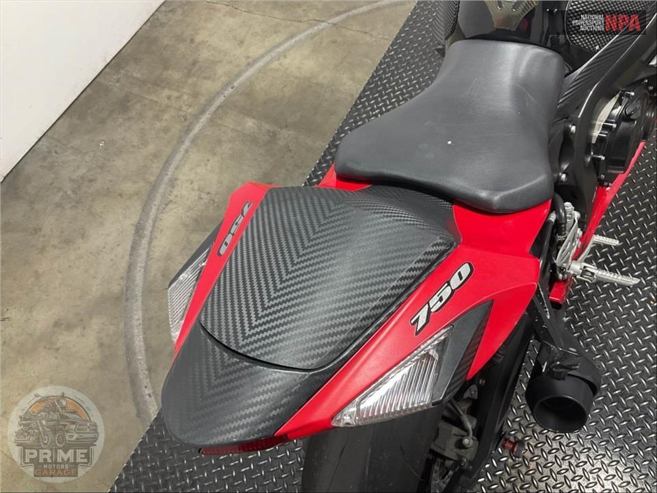 2014 Suzuki GSX-R750L4 — фото 31