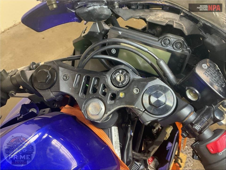 2024 Yamaha YZF-R3 — фото 36