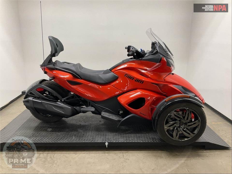 2016 Can-Am SPYDER ST-S SE5 — фото 1