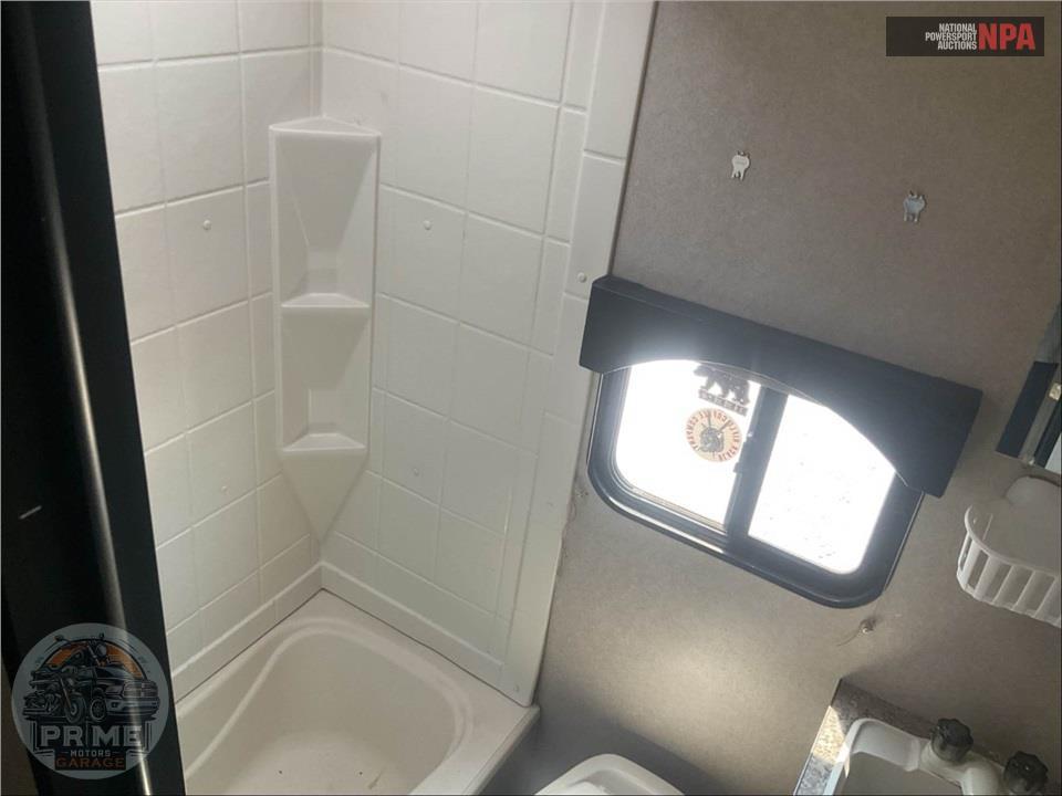 2019 Sunset Park Rv M-23WQBS - SUN LITE SERIES — фото 15