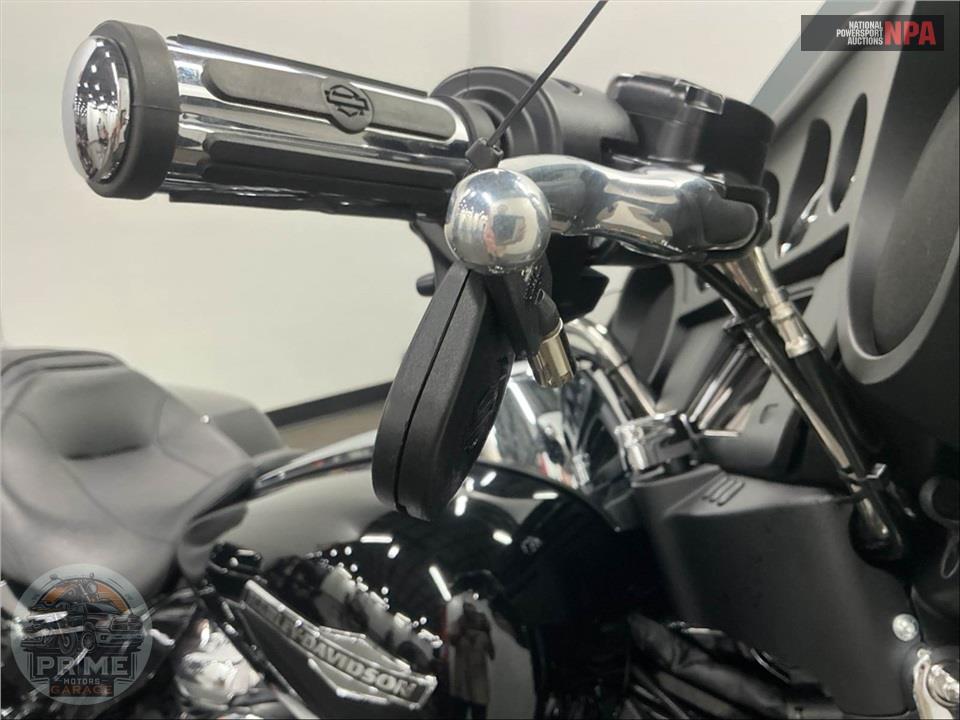 2023 Harley-Davidson FLHX STREET GLIDE — фото 10