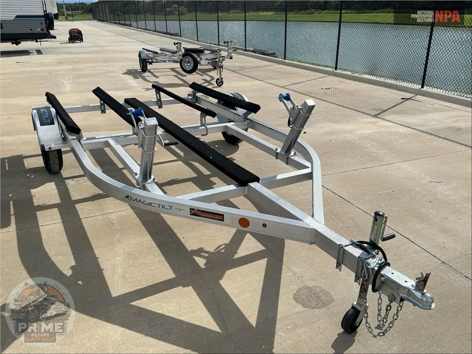 2023 Magic Tilt Trailers DWC2500CL B13C — фото 1