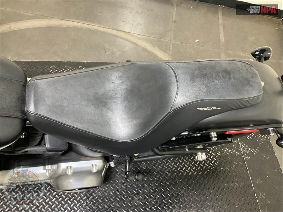 2013 Harley-Davidson FLSTFB FAT BOY LO — фото 37