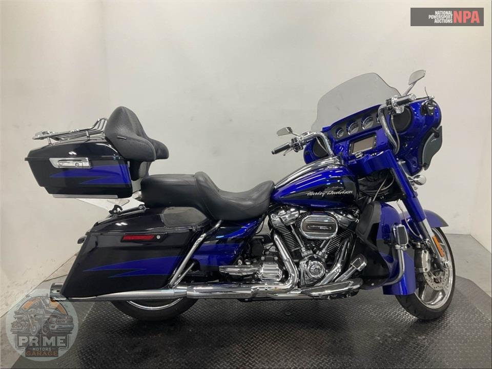 2017 Harley-Davidson FLHXSE CVO STREET GLIDE — фото 1