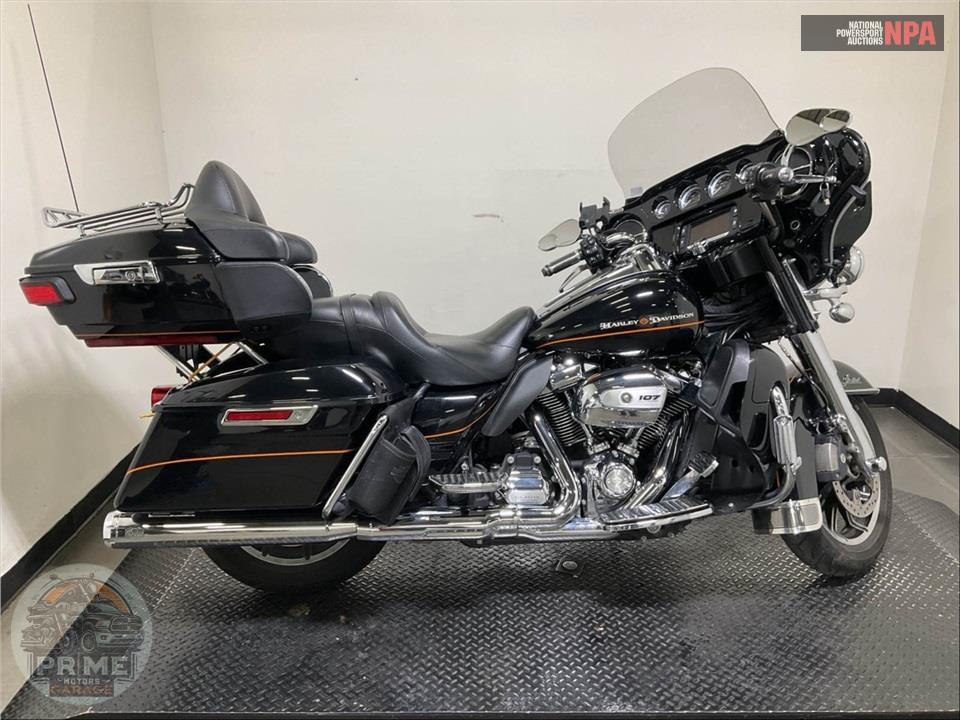 2017 Harley-Davidson FLHTK ULTRA LIMITED — фото 1