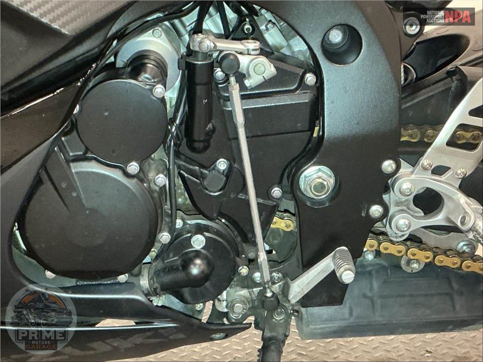 2011 Suzuki GSX-R750L1 — фото 11