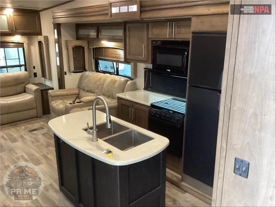 2019 Keystone Rv M-338 RLK COUGAR FIFTH WHEEL SERIES — фото 4