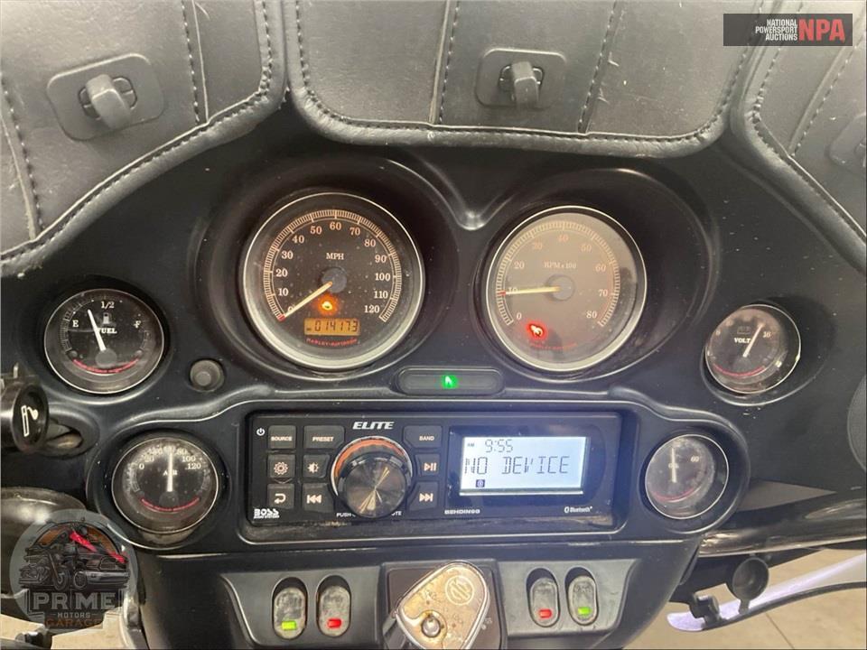 2013 Harley-Davidson FLHTCUTG TRIGLIDE UL CLSC — фото 5
