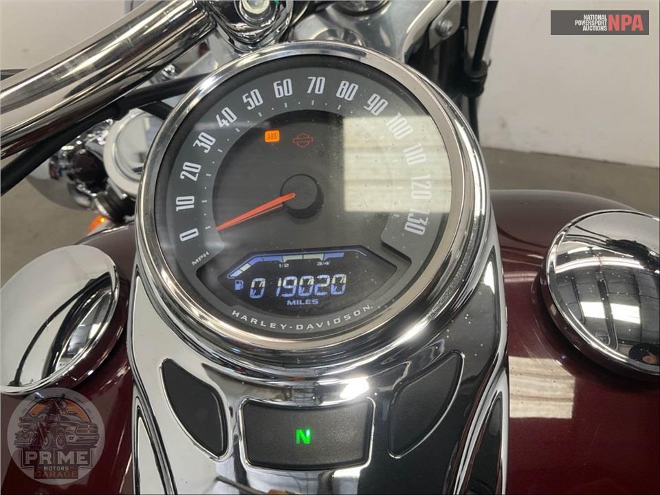 2018 Harley-Davidson FLDE DELUXE — фото 5