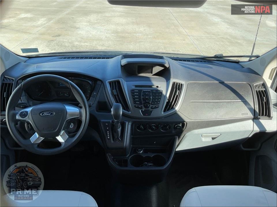 2017 Winnebago M-23A FORD - FUSE SERIES — фото 20
