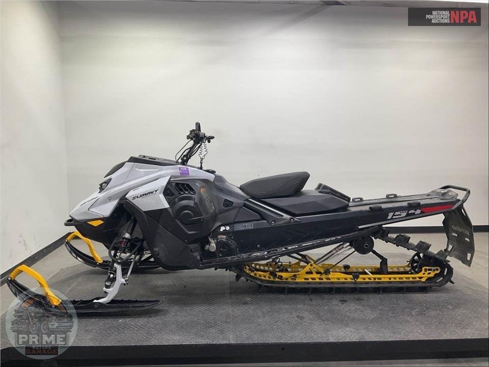 2024 Ski-Doo Summit Adrenaline 154 850 E-TEC PowderMax Light FlexEdge 2.5" E.S. — фото 3