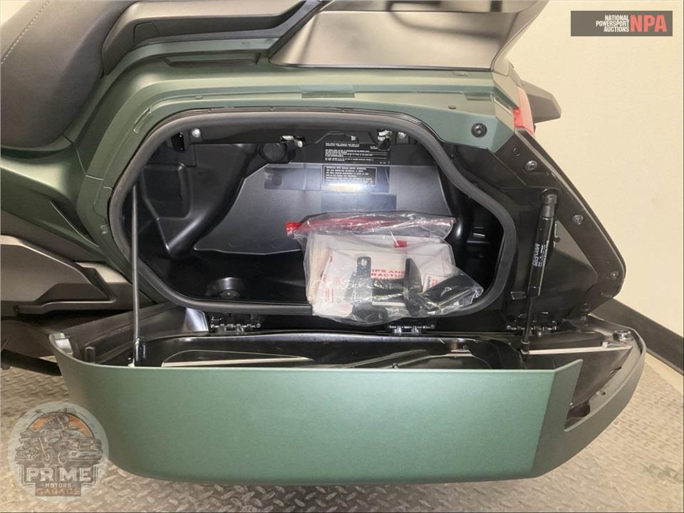 2024 Honda GL1800B GOLDWING — фото 17