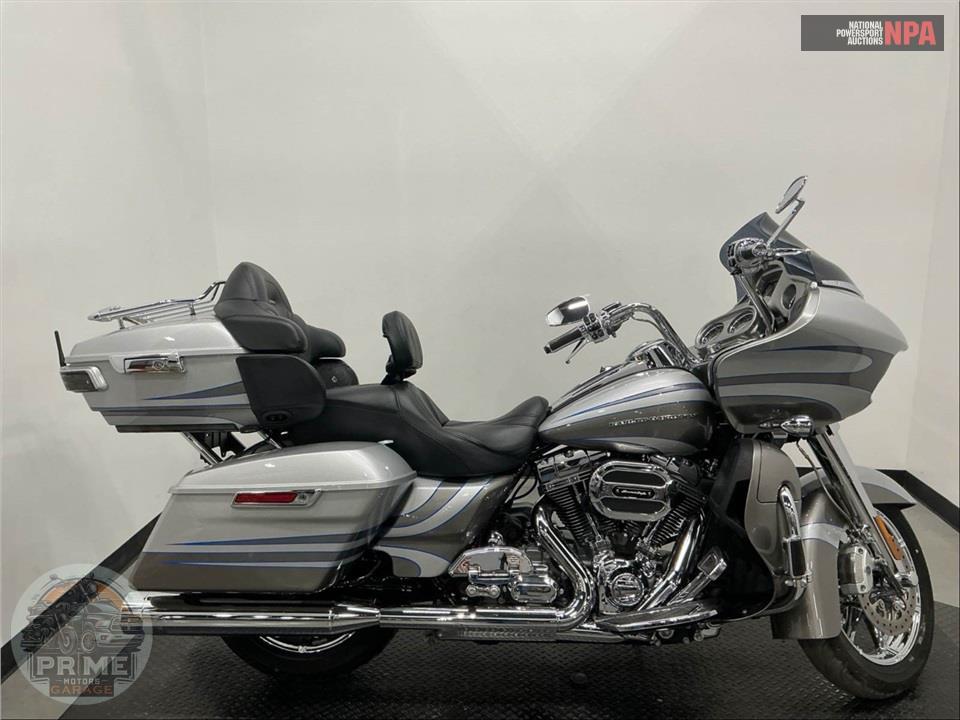 2016 Harley-Davidson FLTRUSE CVO ROAD GLIDE ULTRA — фото 1