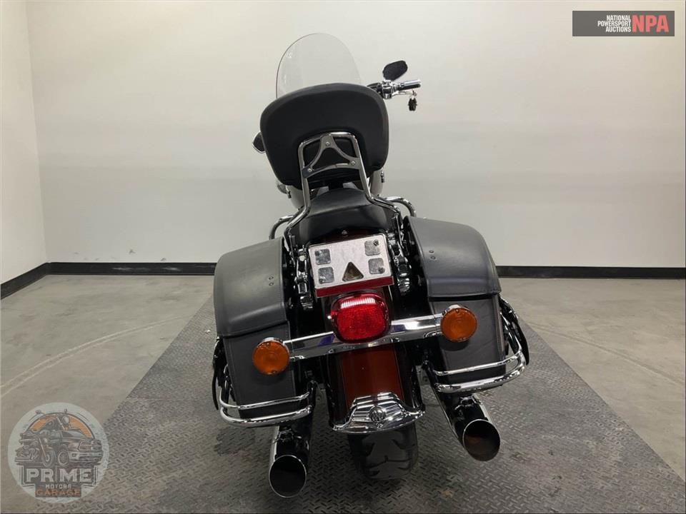 2011 Harley-Davidson FLHRC ROAD KING CLSC — фото 4
