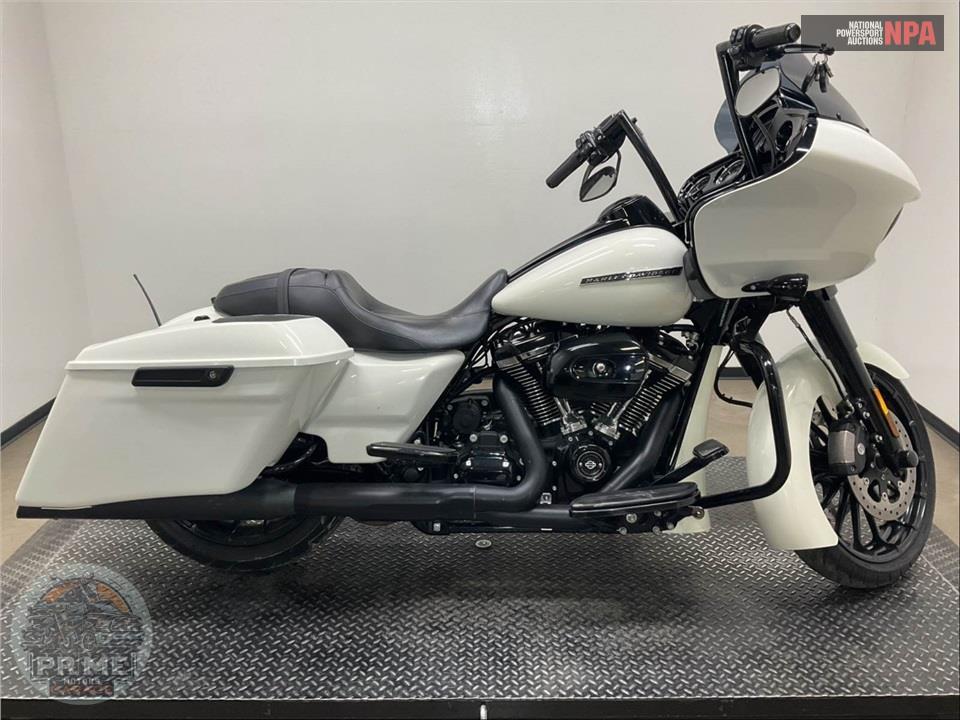 2018 Harley-Davidson FLTRXS ROAD GLIDE SPECIAL — фото 1