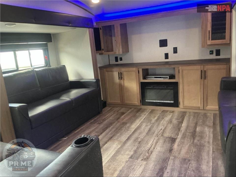 2023 Cherokee By Forest River M-3910SUITE - ARCTIC WOLF FIFTH WHEEL SERIES — фото 9