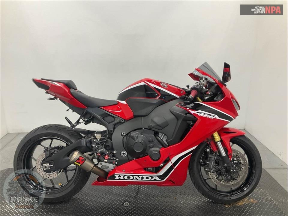 2017 Honda CBR1000RRH — фото 1