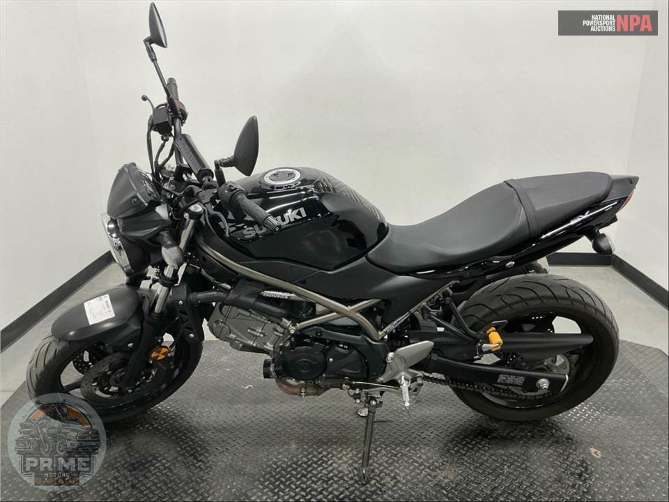2022 Suzuki SV650 — фото 3