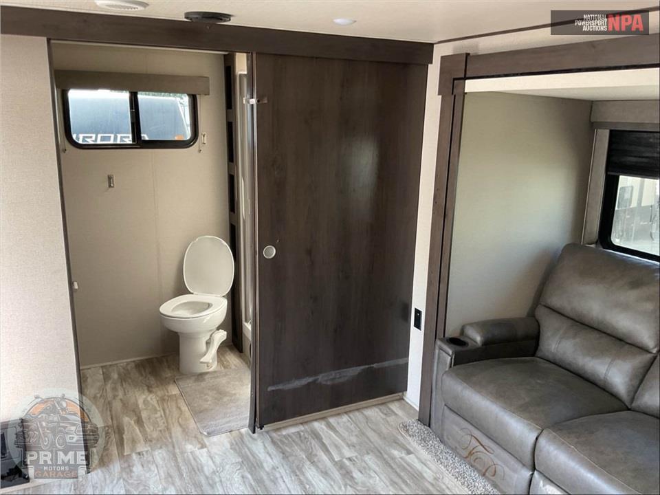 2021 Grand Design Recreational Vehicles M-221RB - TRANSCEND XPLOR SERIES — фото 8