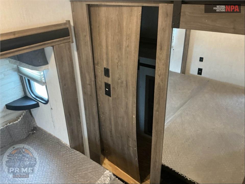 2021 Sabre By Forest River M-38DBQ - FIFTH WHEEL SERIES — фото 14