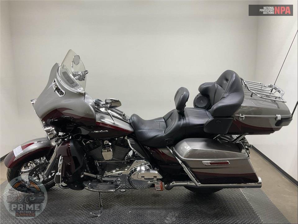 2015 Harley-Davidson FLHTKSE CVO ULTRA LIMITED — фото 3