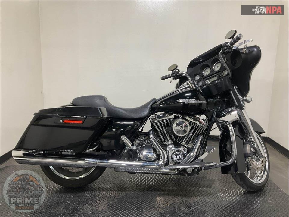 2011 Harley-Davidson FLHX STREET GLIDE — фото 1