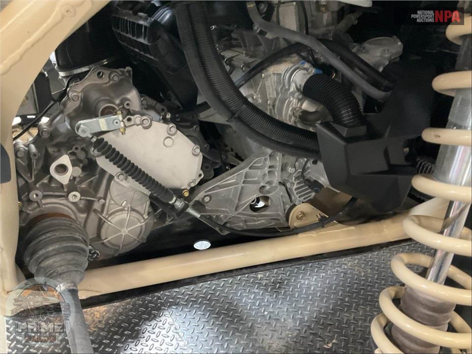 2022 Can-Am MAVERICK X3 MAX X RS TURBO RR SMART-SHOX (DESERT TAN & CARBON BLACK) — фото 9