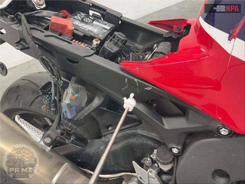 2023 Honda CBR1000RR — фото 17