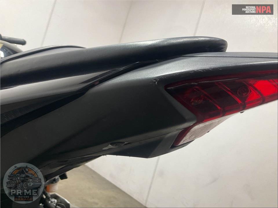 2022 Yamaha YZF-R3 — фото 18