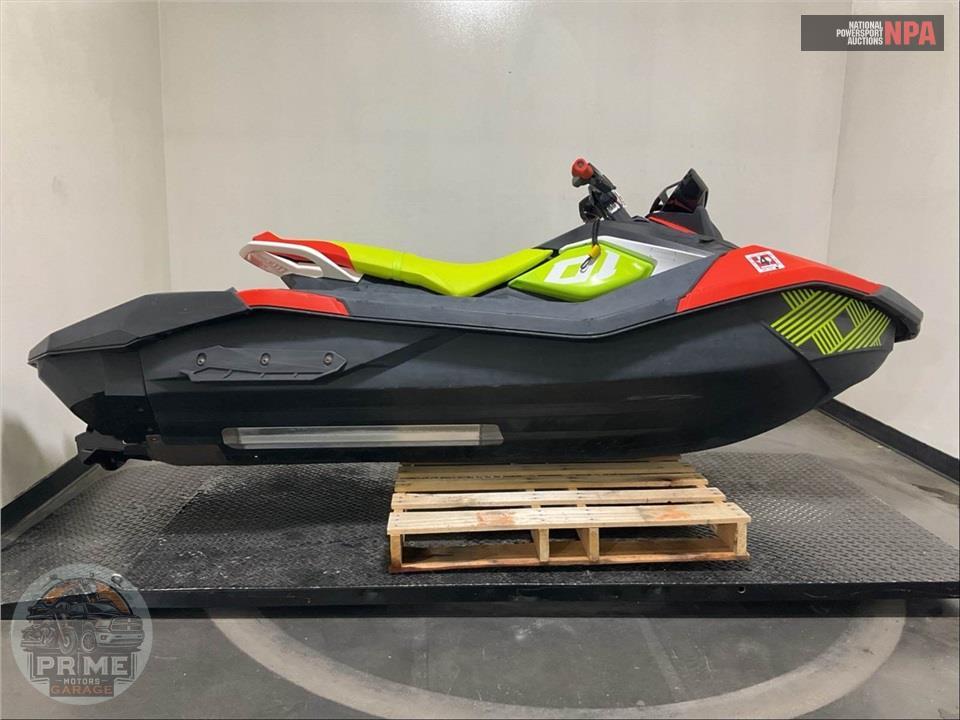 2020 Seadoo/Brp SPARK 3UP TRIXX SOUND SYS — фото 1