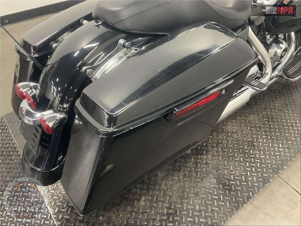 2018 Harley-Davidson FLHX STREET GLIDE — фото 21