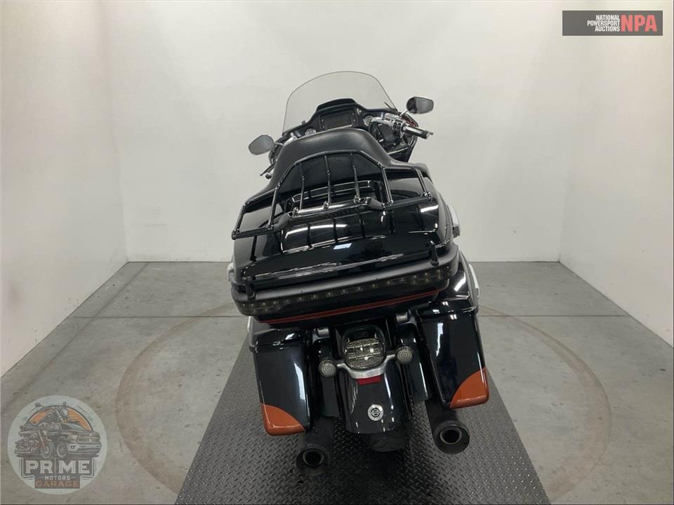 2015 Harley-Davidson FLTRUSE CVO ROAD GLIDE ULTRA — фото 4