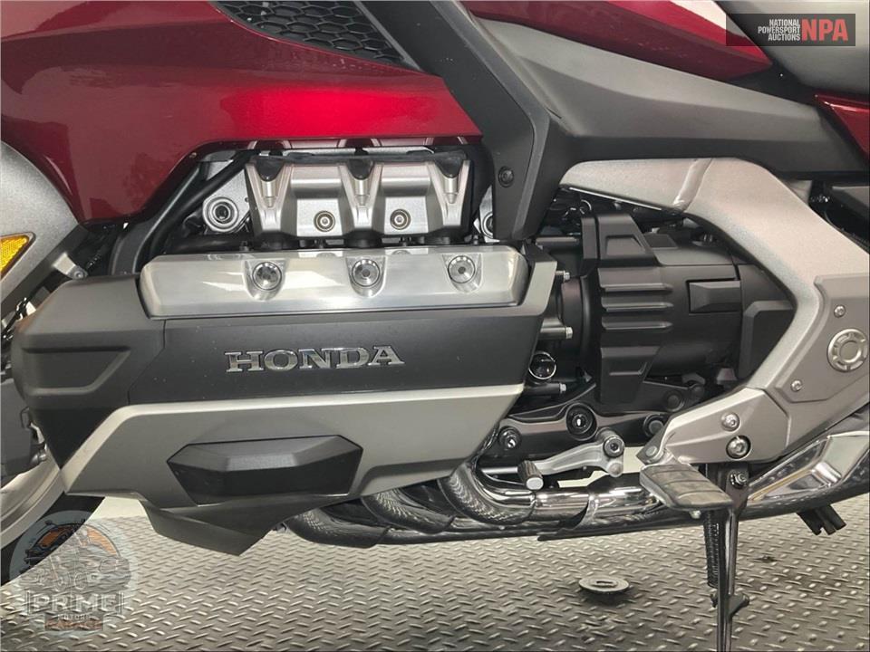 2018 Honda GL1800 GOLDWING TOUR (RED) — фото 7