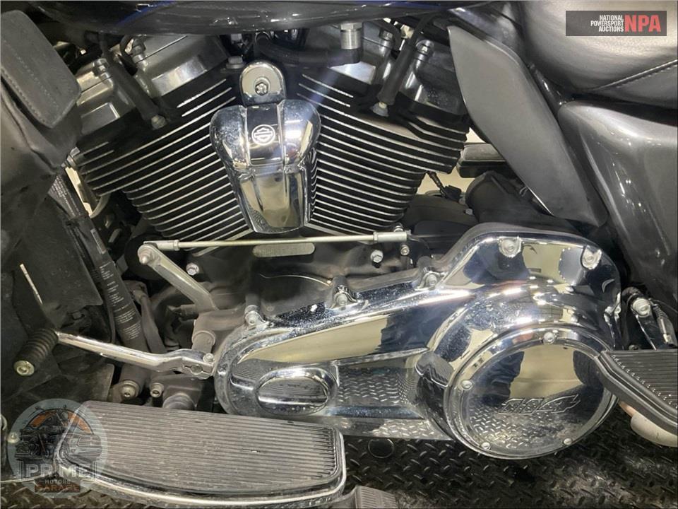 2021 Harley-Davidson FLHTCUTG TRI GLIDE ULTRA CLASSIC — фото 7