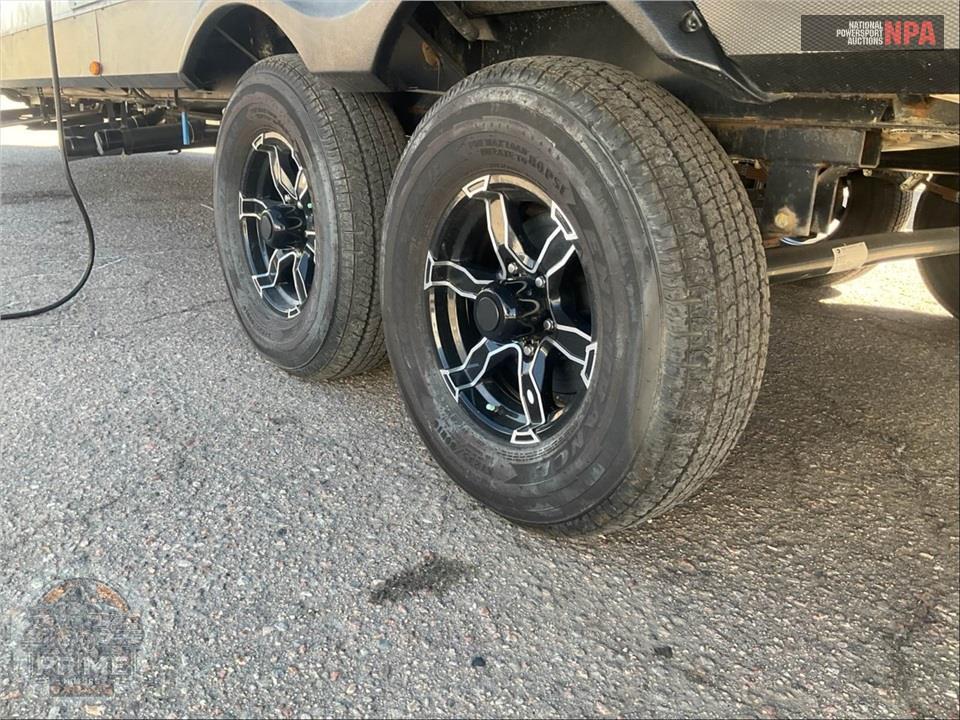 2021 Grand Design Recreational Vehicles M-30G - MOMENTUM TOY HAULER SERIES — фото 46