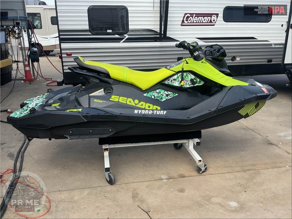 2023 Seadoo/Brp SPARK 2UP TRIXX — фото 1