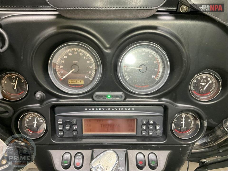 2011 Harley-Davidson FLHTCUTG TRIGLIDE UL CLSC — фото 5