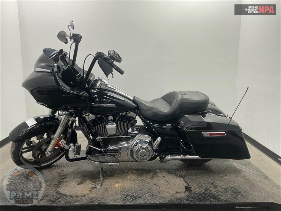 2015 Harley-Davidson FLTRXS ROAD GLIDE SPECIAL — фото 3