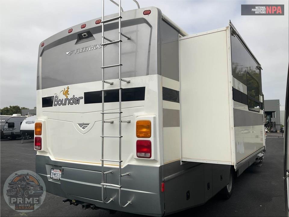 2006 Bounder M-35E (WORKHORSE) — фото 3