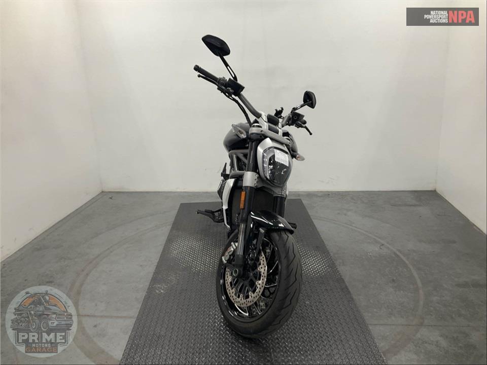 2022 Ducati XDIAVEL DARK — фото 2