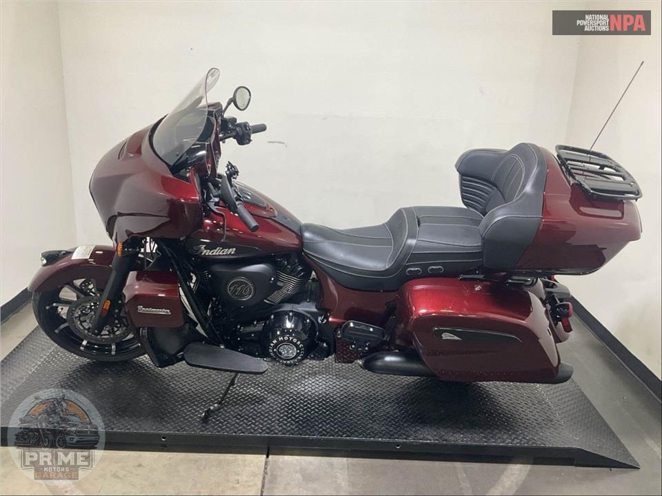 2024 Indian Motorcycle ROADMASTER DARK HORSE (BLACK) — фото 3