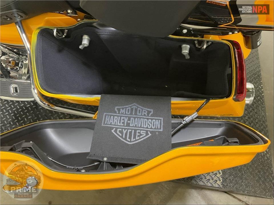 2022 Harley-Davidson FLTRKSE CVO ROAD GLIDE LIMITED — фото 17