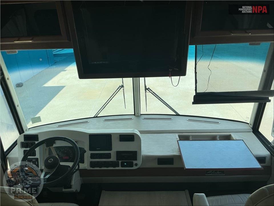 2004 Winnebago M-38G-Ford (**) Adventurer Series — фото 19