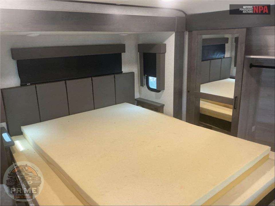 2022 Alliance Rv M-42V13 - VALOR FIFTH WHEEL SERIES — фото 11
