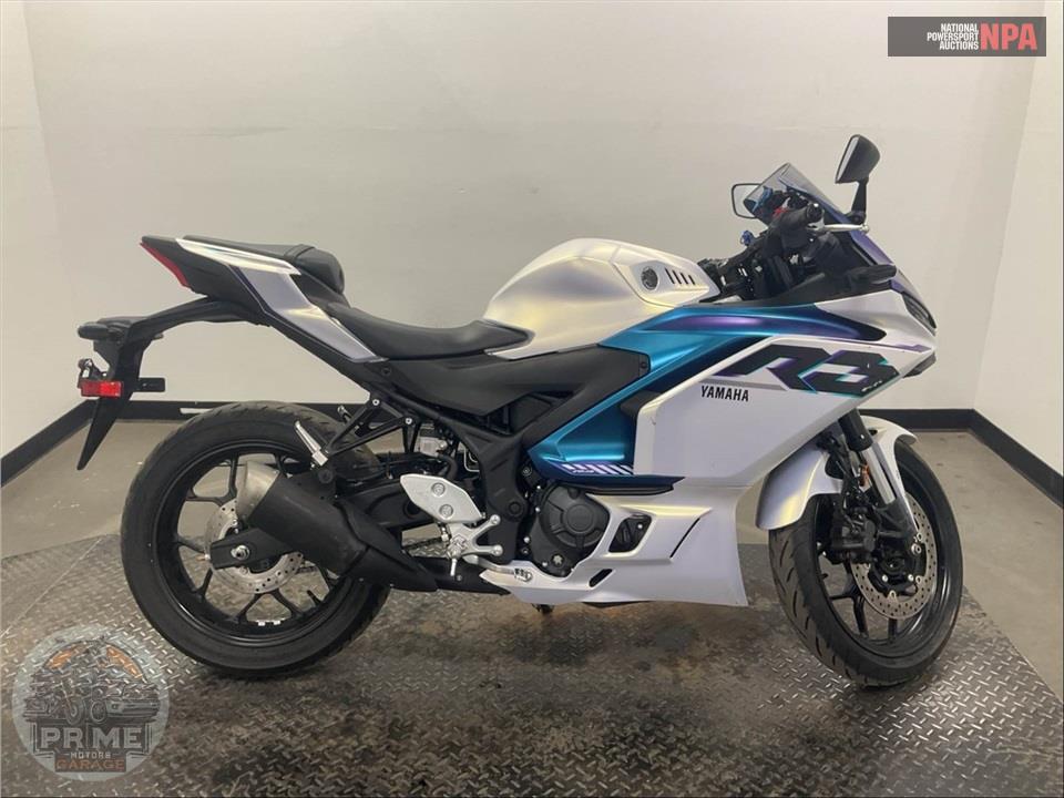 2025 Yamaha YZF-R3 — фото 1