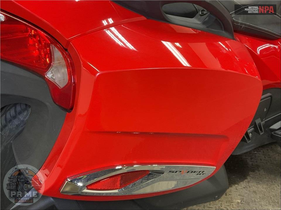 2013 Can-Am SPYDER RT-S SE5 — фото 27