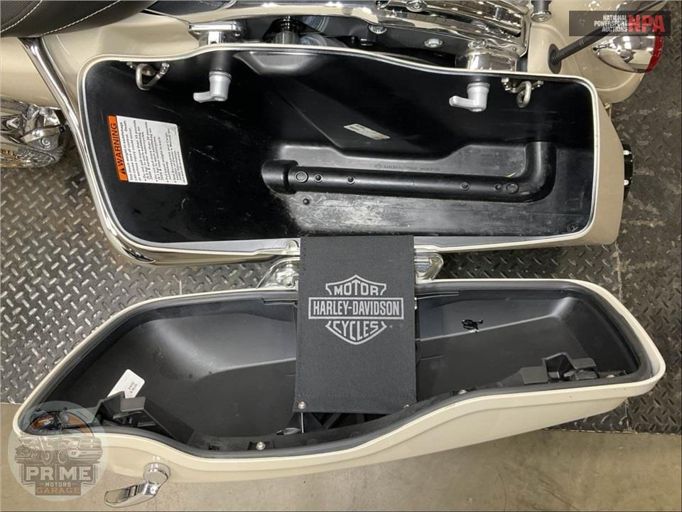 2022 Harley-Davidson FLHX STREET GLIDE — фото 22
