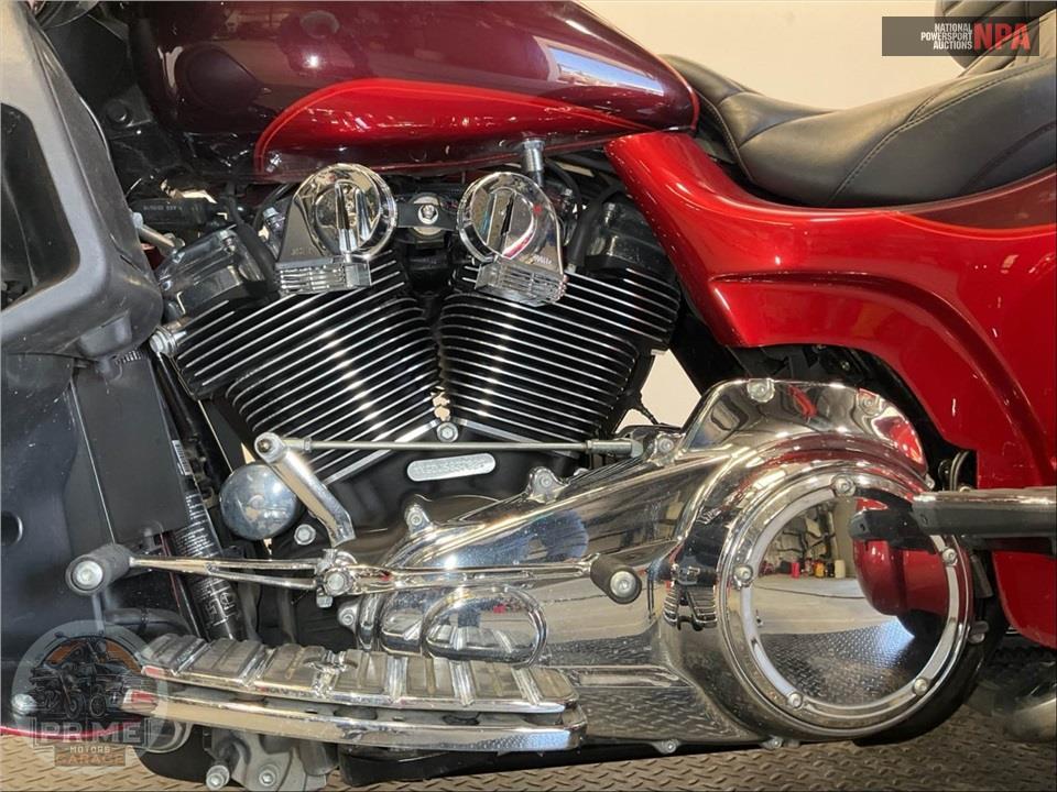 2018 Harley-Davidson FLTRU ROAD GLIDE ULTRA — фото 7